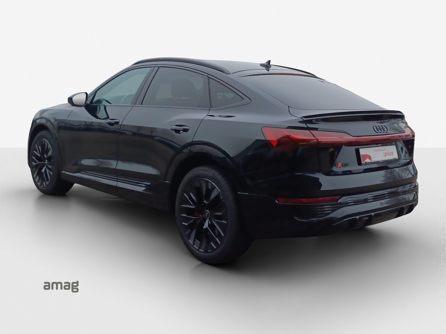 AUDI Q8 Sportback 55 e-tron Black Edition, Elektro, Occasion / Gebraucht, Automatik - 3