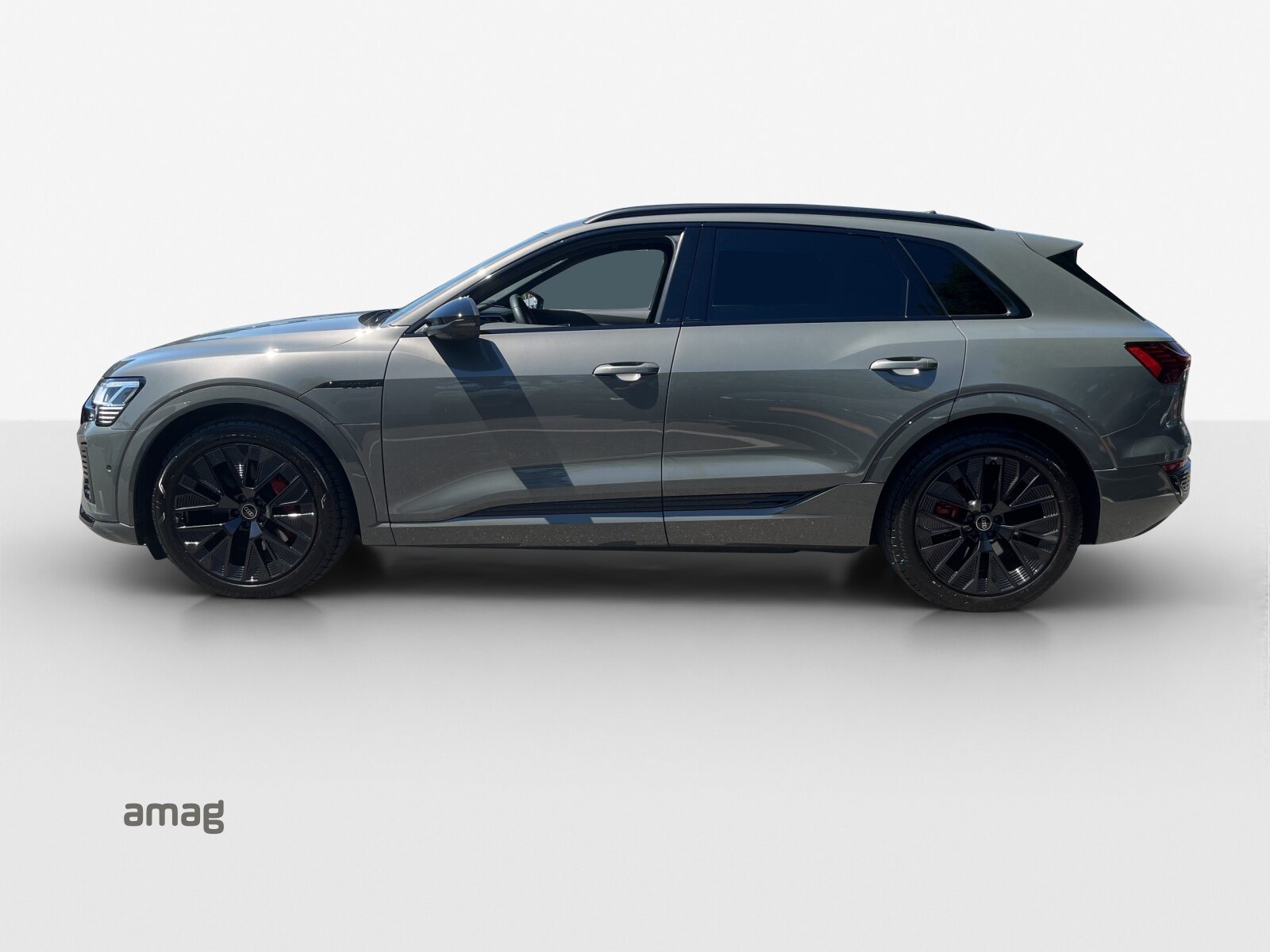 AUDI Q8 55 e-tron Black Edition, Elektro, Occasion / Gebraucht, Automatik - 2