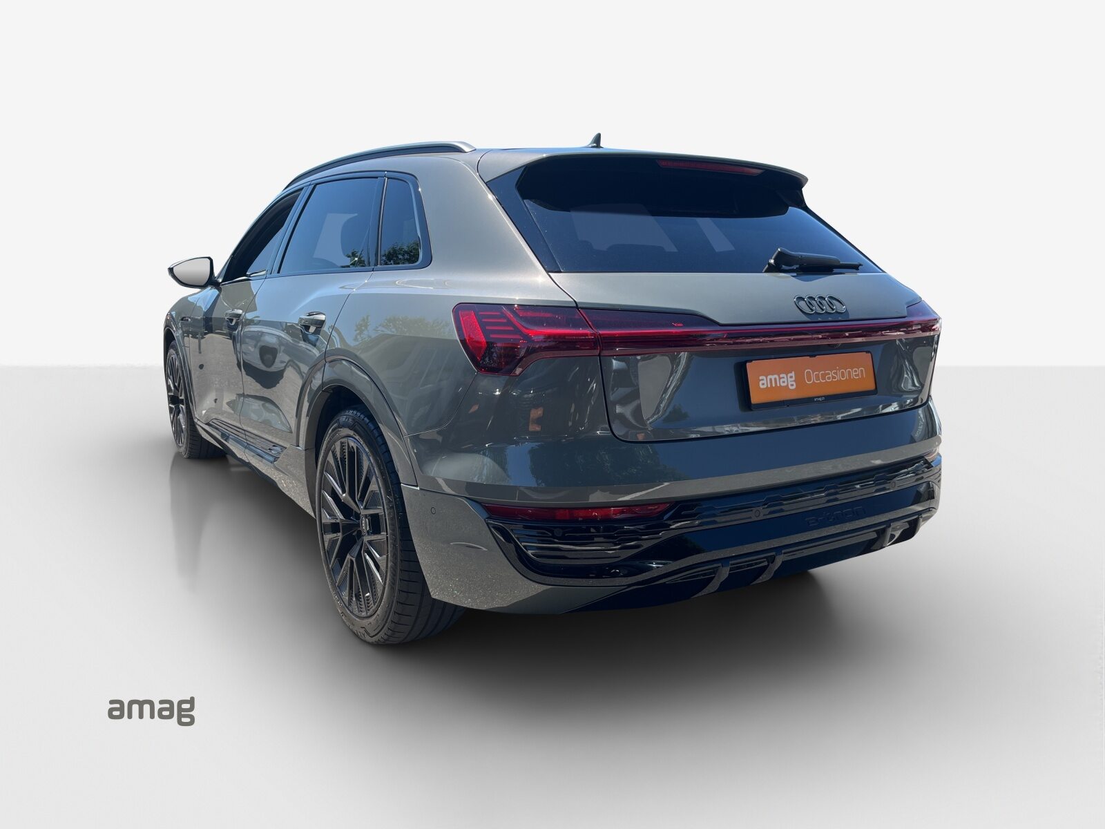 AUDI Q8 55 e-tron Black Edition, Elektro, Occasion / Gebraucht, Automatik - 3