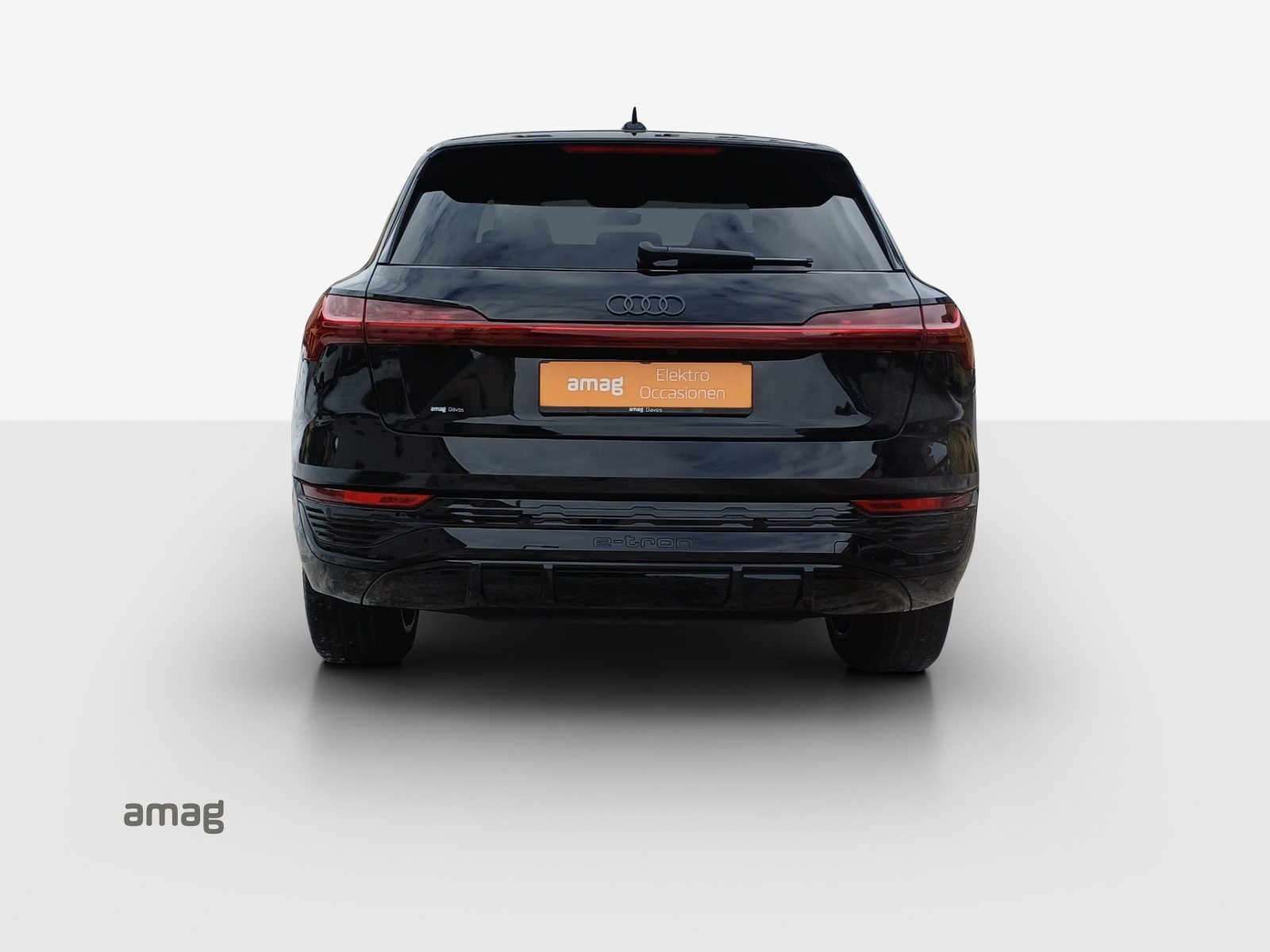 AUDI Q8 55 e-tron Black Edition, Elektro, Occasion / Gebraucht, Automatik - 4