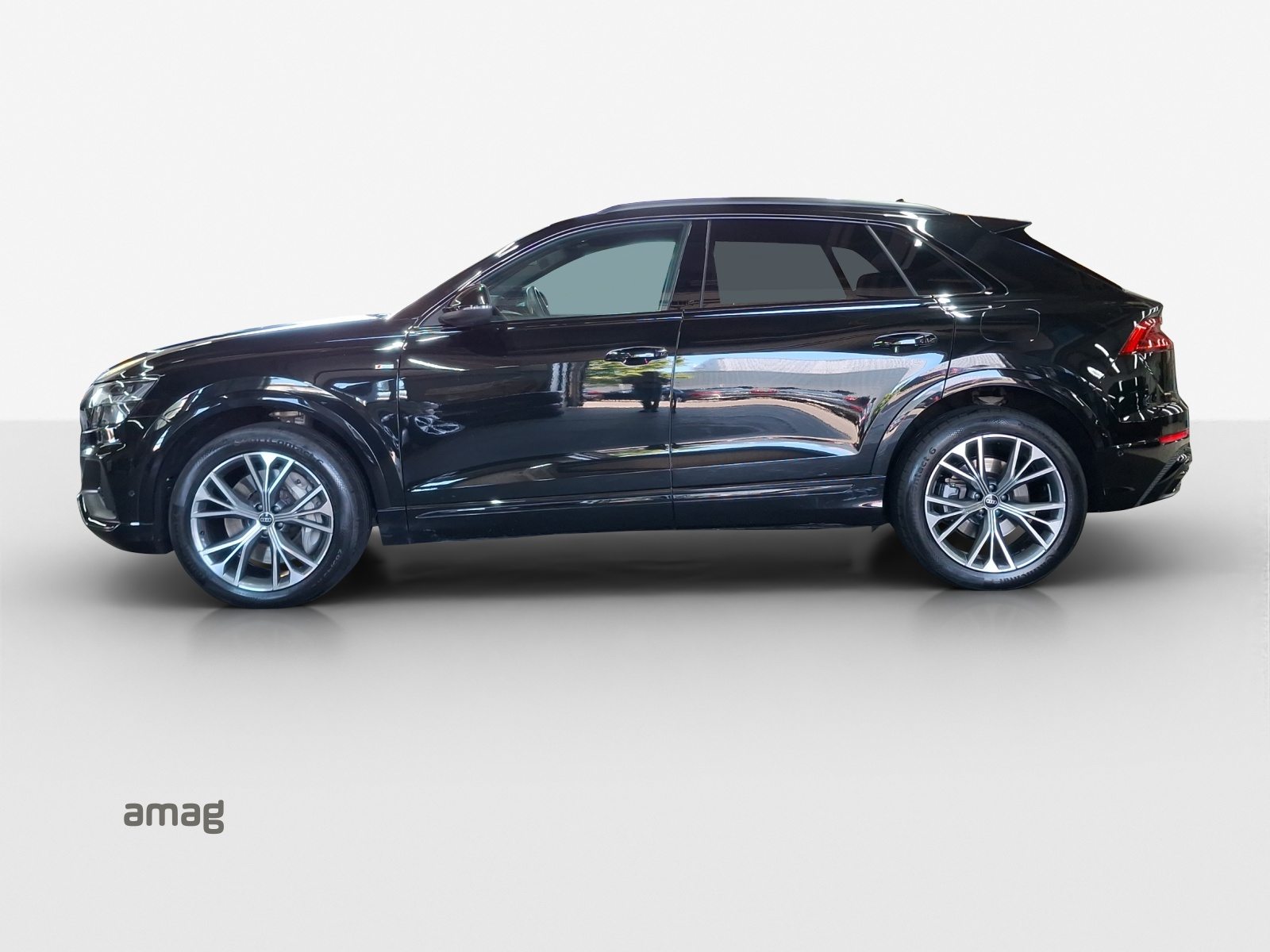 AUDI Q8 55 TFSI e Black Edition, Full-Hybrid Petrol/Electric, Second hand / Used, Automatic - 2