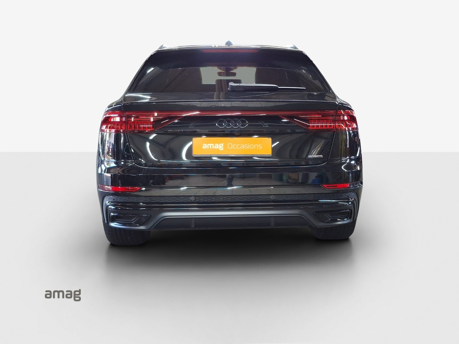 AUDI Q8 55 TFSI e Black Edition, Full-Hybrid Petrol/Electric, Second hand / Used, Automatic - 4