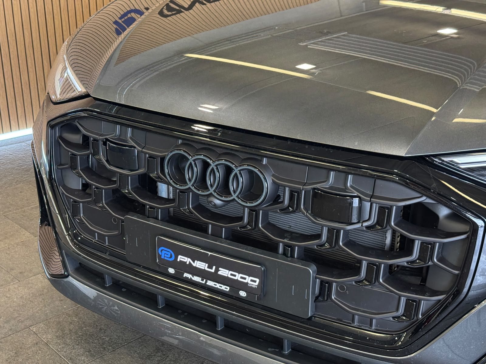 AUDI Q8 55 TFSI e quattro PHEV tiptronic, Plug-in-Hybrid Benzin/Elektro, Occasion / Gebraucht, Automatik - 4