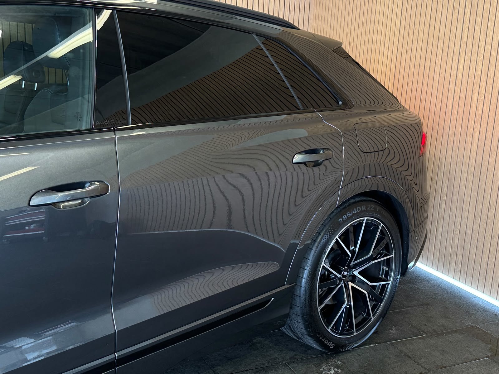 AUDI Q8 55 TFSI e quattro PHEV tiptronic, Plug-in-Hybrid Benzin/Elektro, Occasion / Gebraucht, Automatik - 6