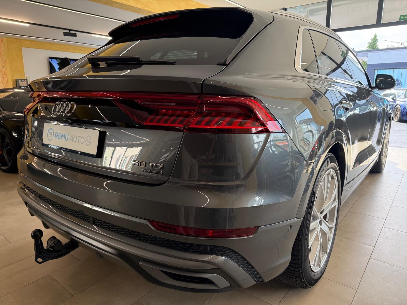 AUDI Q8 50 TDI quattro tiptronic, Mild-Hybrid Diesel/Elektro, Occasion / Gebraucht, Automatik - 3