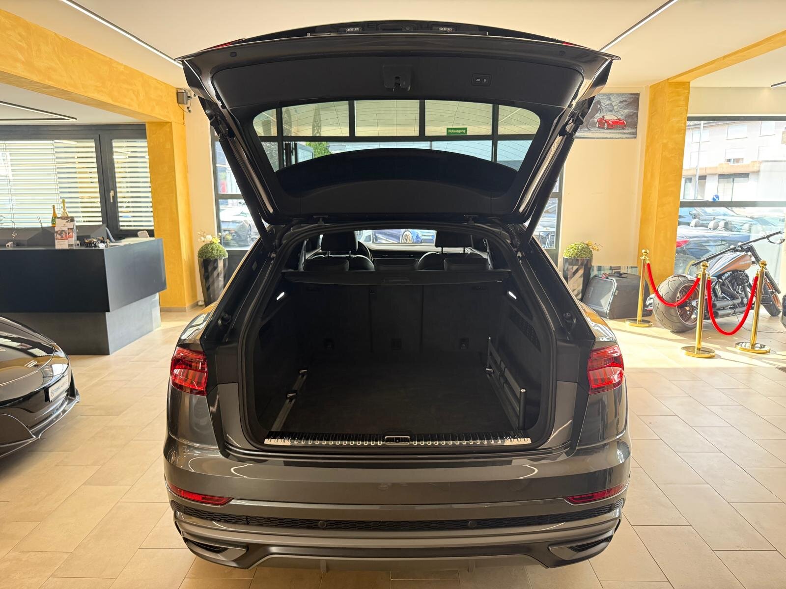 AUDI Q8 50 TDI quattro tiptronic, Mild-Hybrid Diesel/Elektro, Occasion / Gebraucht, Automatik - 5