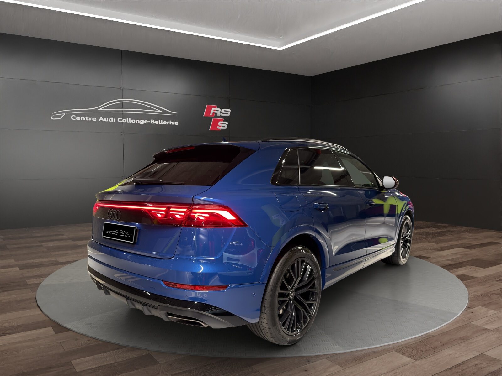 AUDI Q8 SUV 55 TFSI, Benzin, Occasion / Gebraucht, Automatik - 6