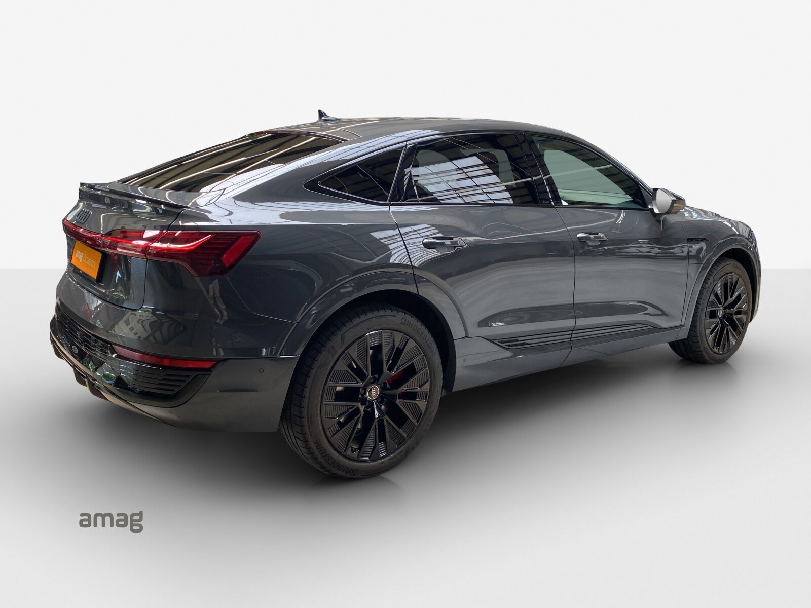 AUDI Q8 Sportback 50 e-tron Black Edition, Elektro, Occasion / Gebraucht, Automatik - 6
