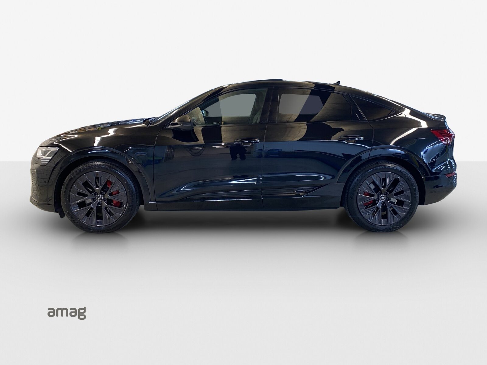AUDI Q8 Sportback 55 e-tron Black Edition, Elektro, Occasion / Gebraucht, Automatik - 2