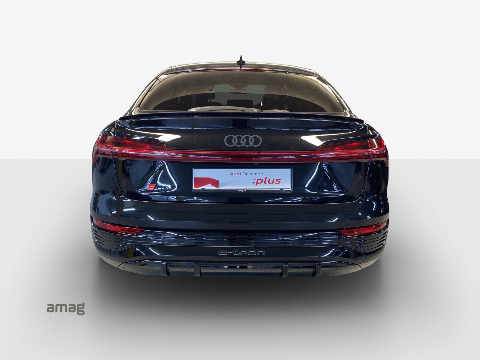 AUDI Q8 Sportback 55 e-tron Black Edition, Elektro, Occasion / Gebraucht, Automatik - 4