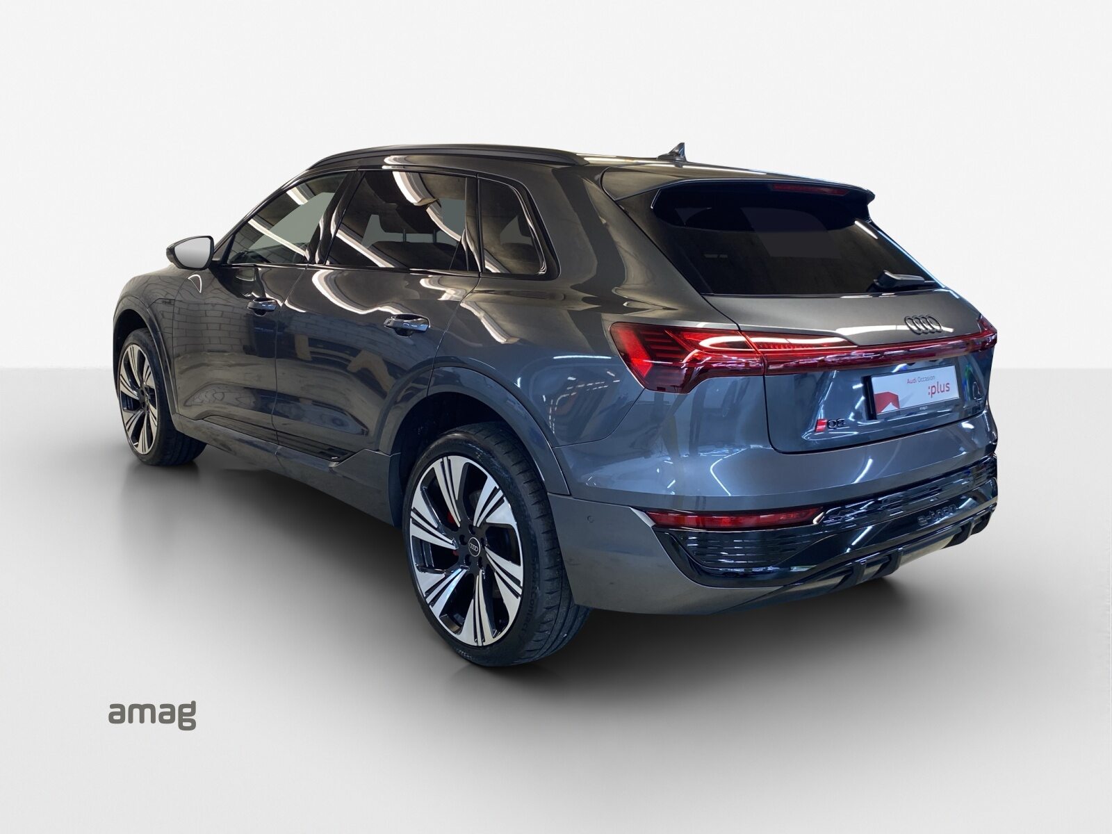 AUDI Q8 55 e-tron Black Edition, Elektro, Occasion / Gebraucht, Automatik - 3