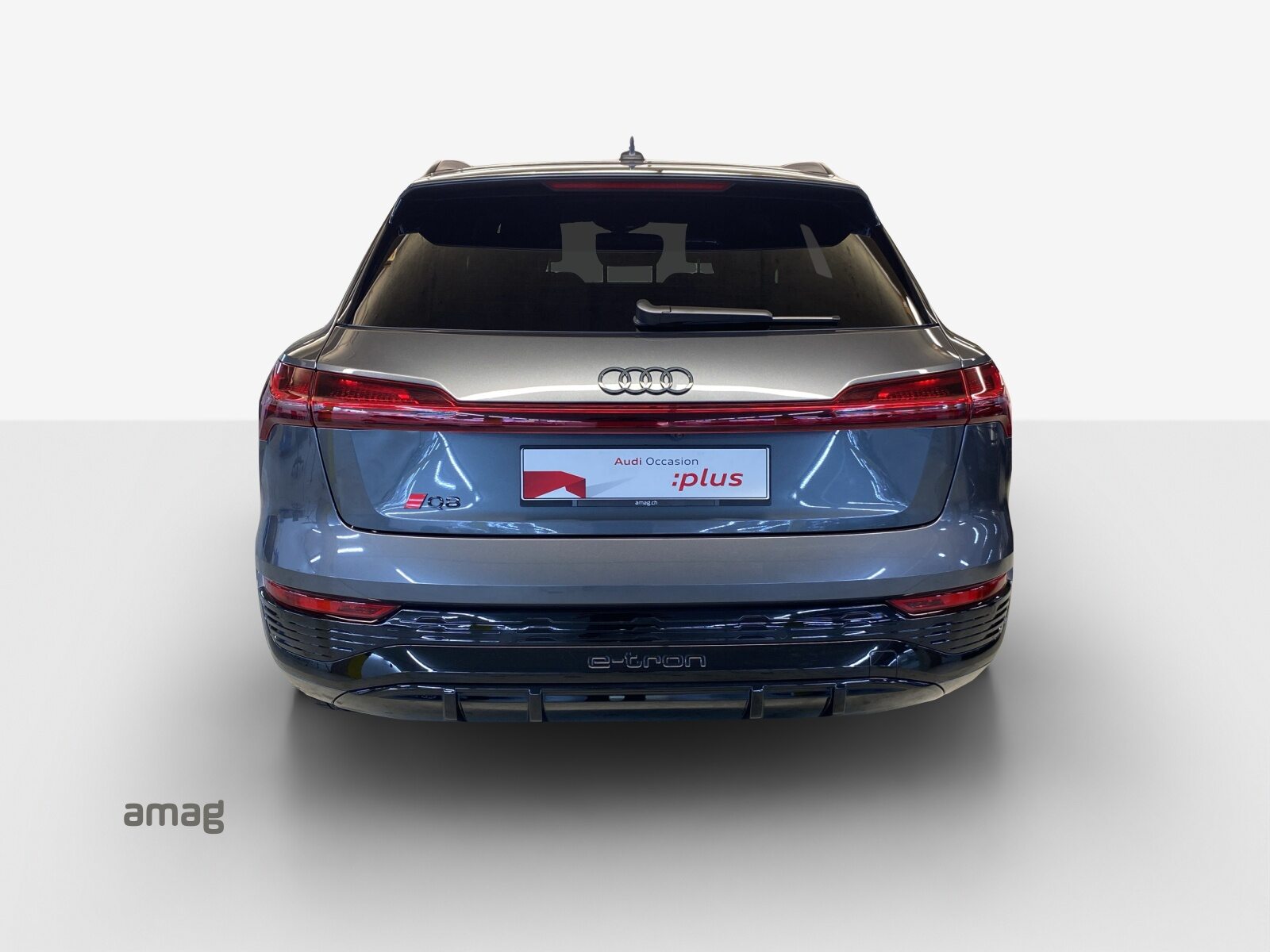 AUDI Q8 55 e-tron Black Edition, Elektro, Occasion / Gebraucht, Automatik - 4