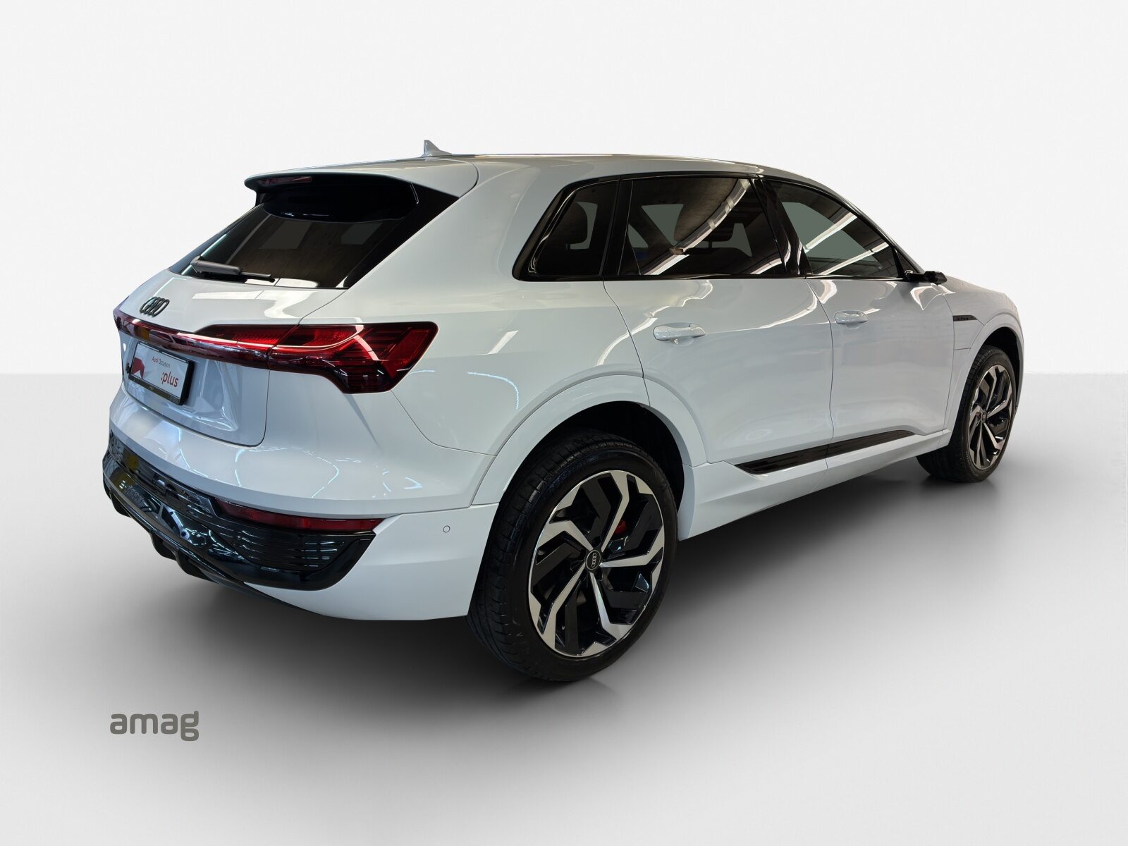 AUDI Q8 55 e-tron S line, Elektro, Occasion / Gebraucht, Automatik - 5