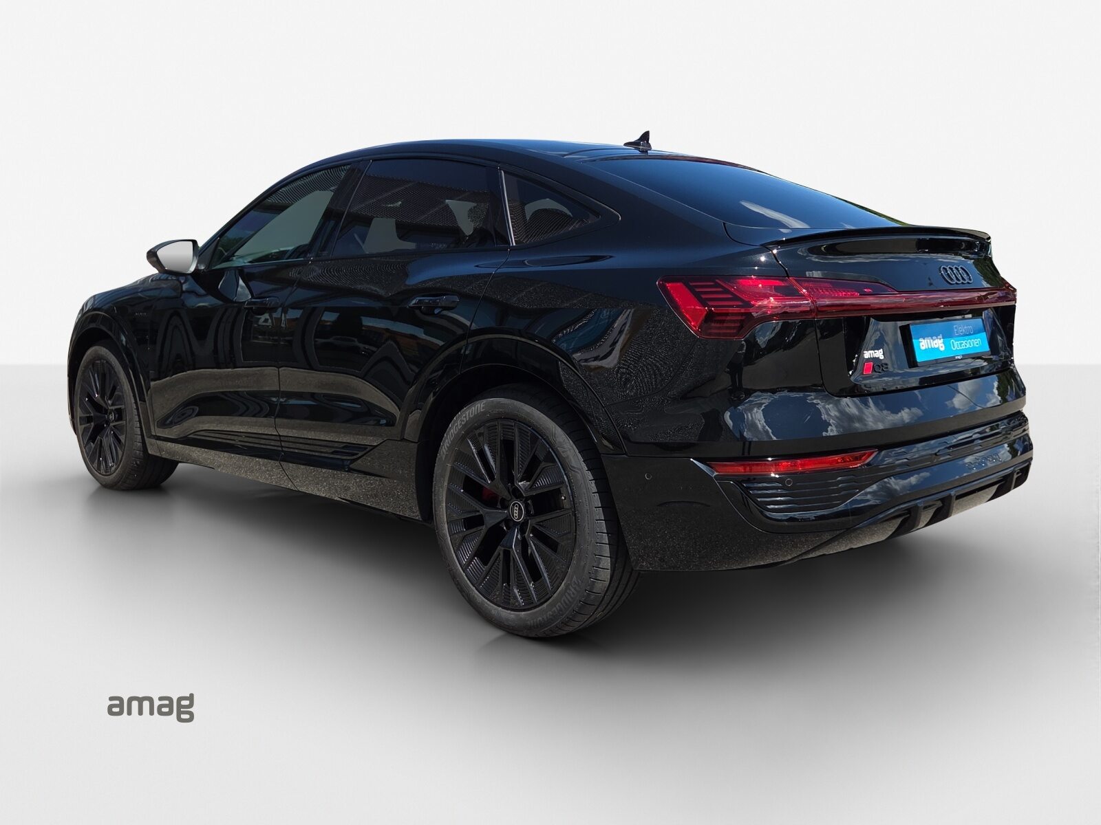AUDI Q8 Sportback 55 e-tron Black Edition, Elektro, Occasion / Gebraucht, Automatik - 3