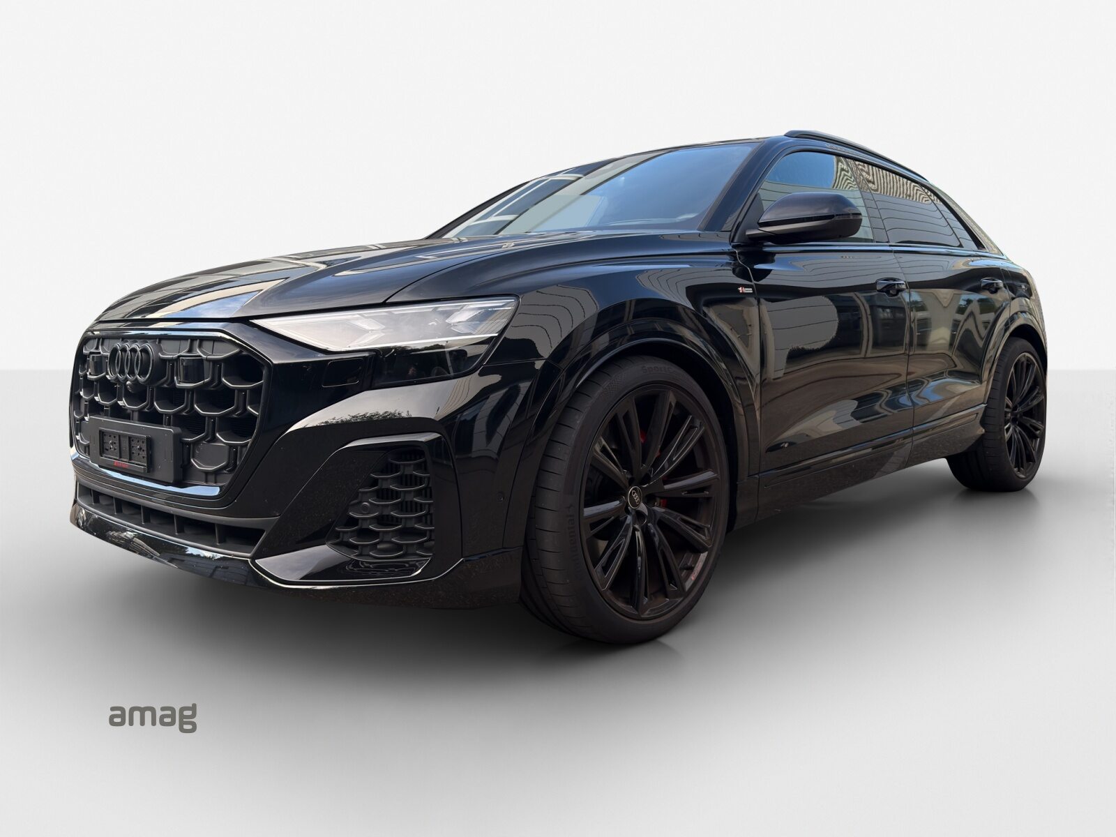 AUDI Q8 SUV TFSI e 290 kW Attraction