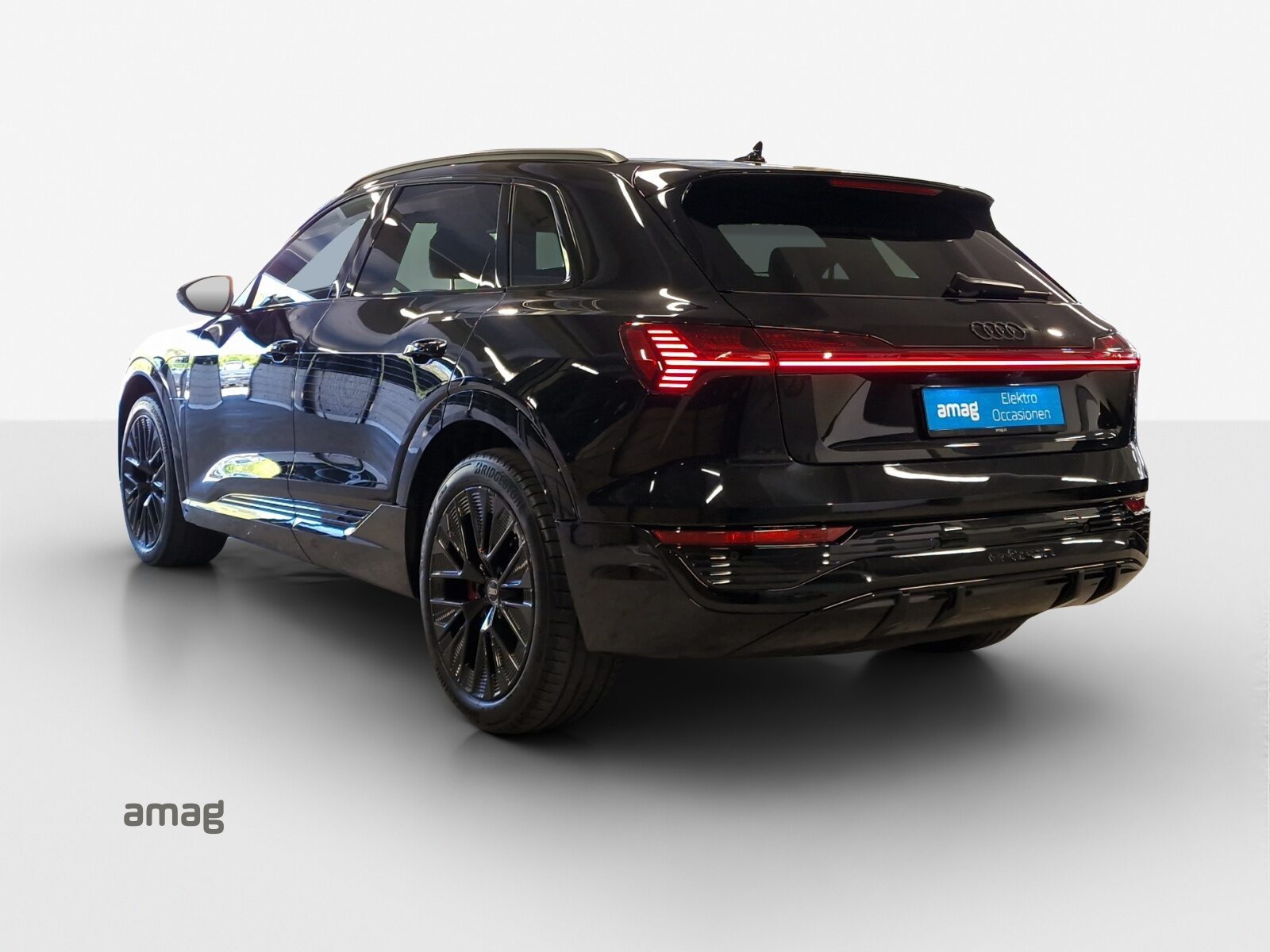 AUDI Q8 55 e-tron Black Edition, Elektro, Occasion / Gebraucht, Automatik - 3