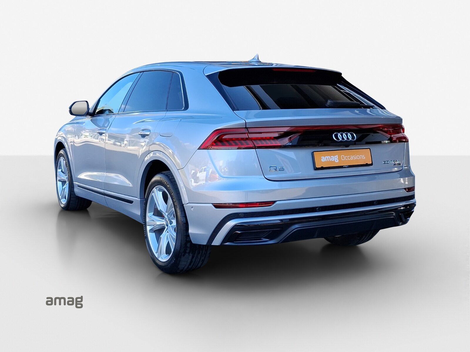 AUDI Q8 60 TFSI e, Hybride Intégral Essence/Électricité, Occasion / Utilisé, Automatique - 3