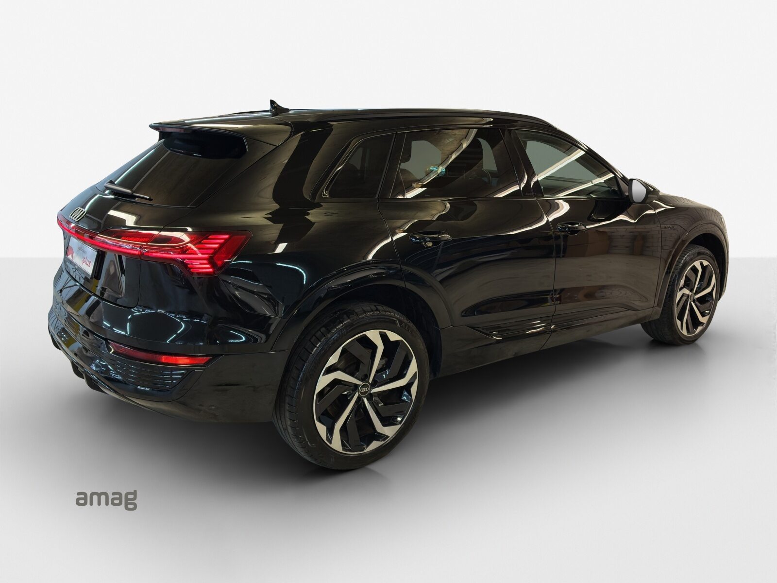 AUDI Q8 55 e-tron S line, Elektro, Occasion / Gebraucht, Automatik - 5