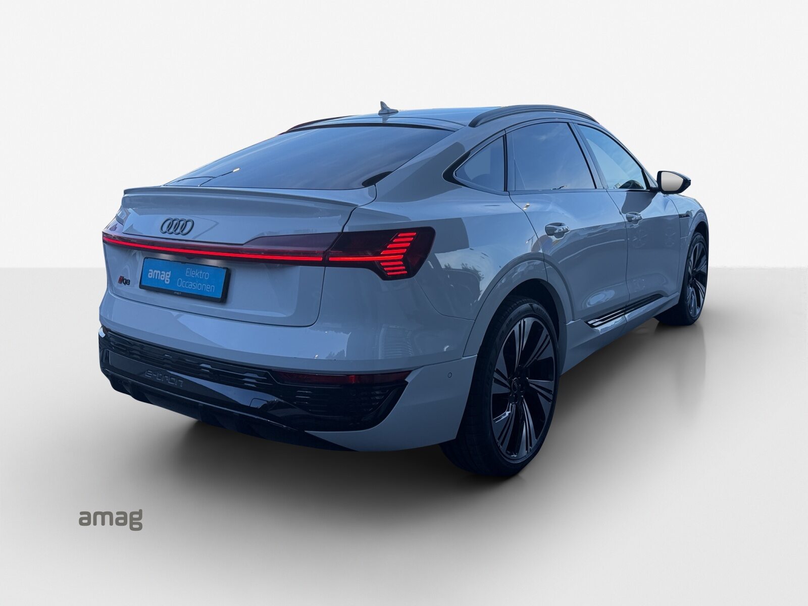 AUDI Q8 Sportback 55 e-tron Black Edition, Électrique, Occasion / Utilisé, Automatique - 5