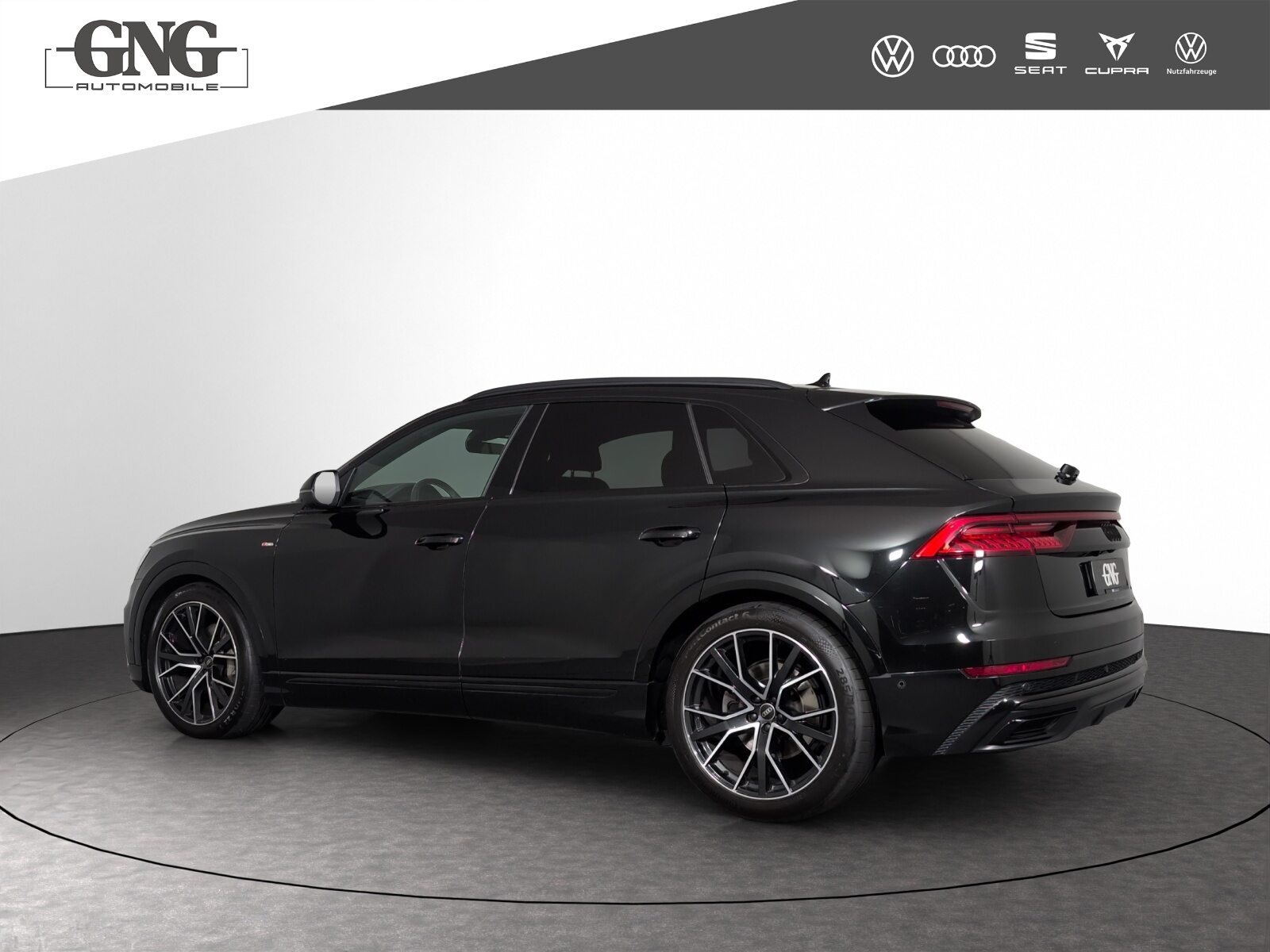 AUDI Q8 55 TFSI, Benzin, Occasion / Gebraucht, Automatik - 2