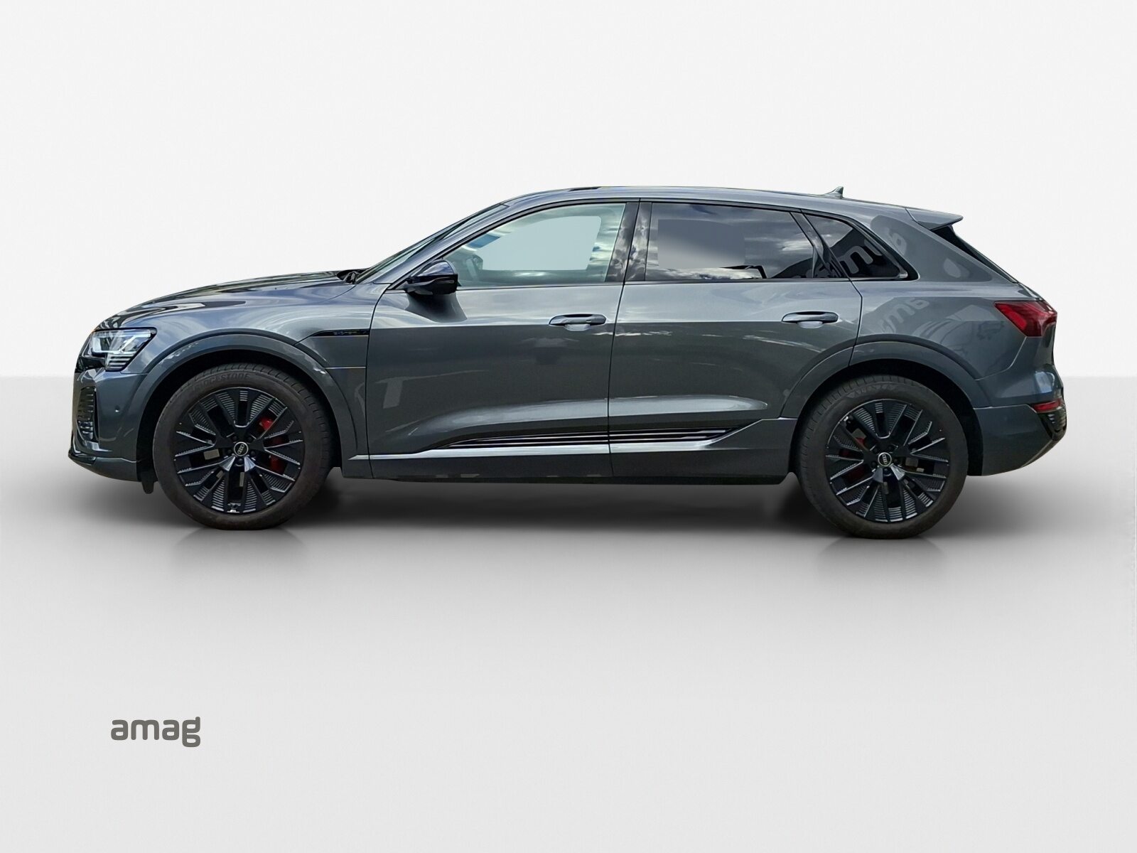 AUDI Q8 55 e-tron Black Edition, Elektro, Occasion / Gebraucht, Automatik - 2