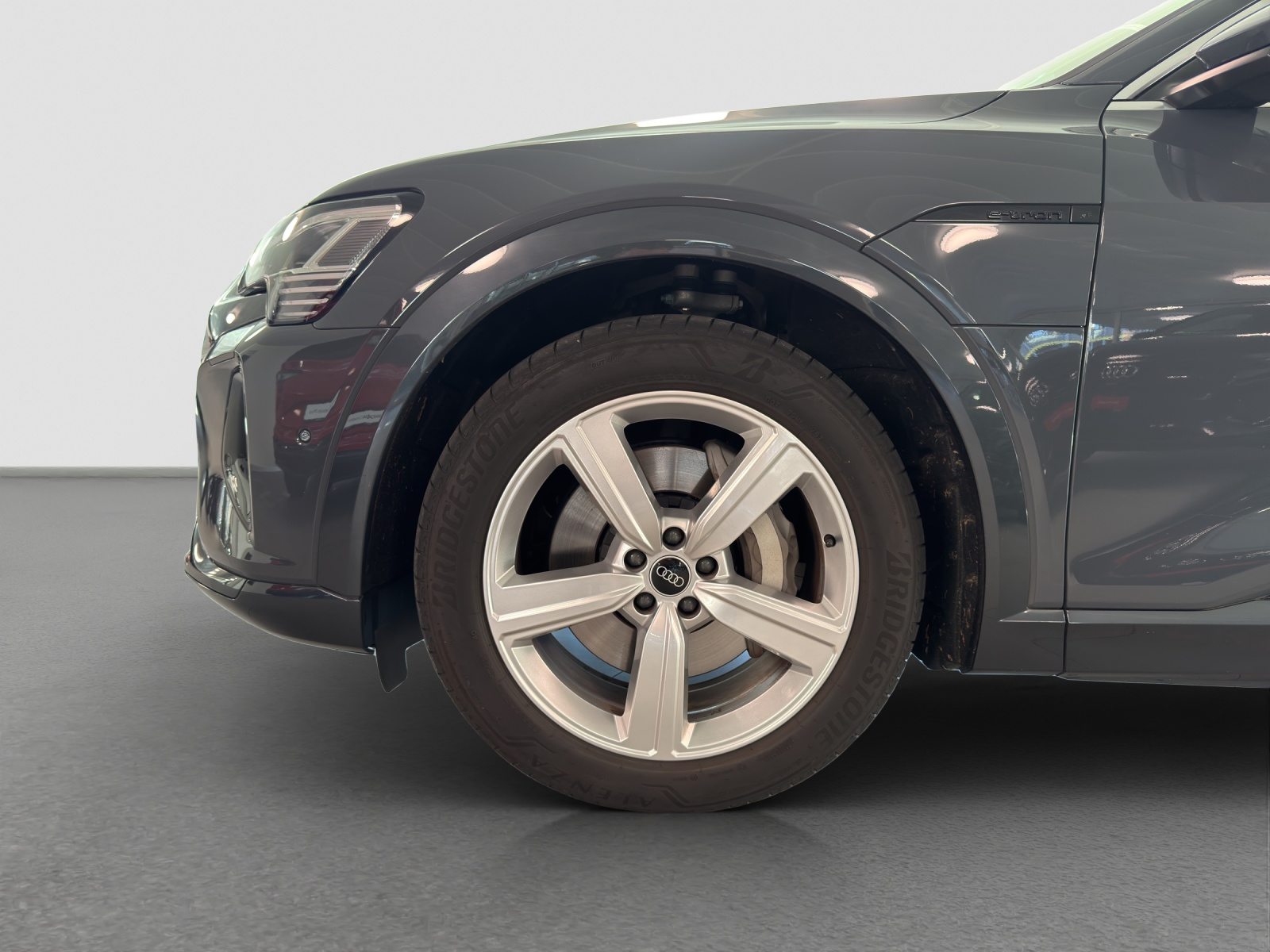 AUDI Q8 50 e-tron advanced, Electric, Ex-demonstrator, Automatic - 5