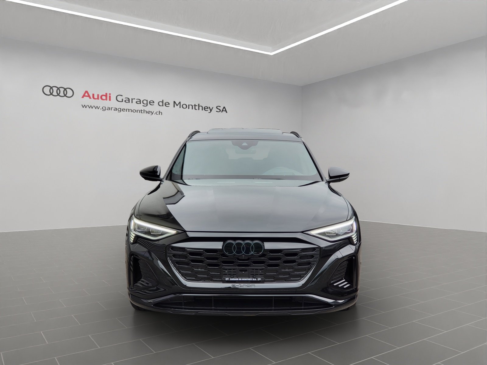 AUDI Q8 Sportback 55 e-tron Black Edition quattro, Electric, Ex-demonstrator, Automatic - 2