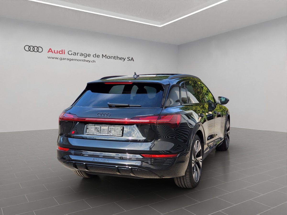 AUDI Q8 55 e-tron S line quattro, Elektro, Vorführwagen, Automat - 4