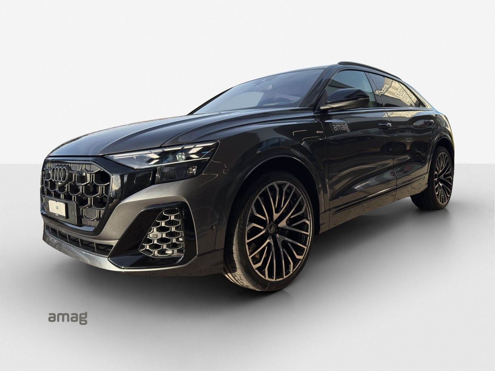 AUDI Q8 SUV TFSI e 290 kW Attraction, Full-Hybrid Petrol/Electric, Ex-demonstrator, Automatic