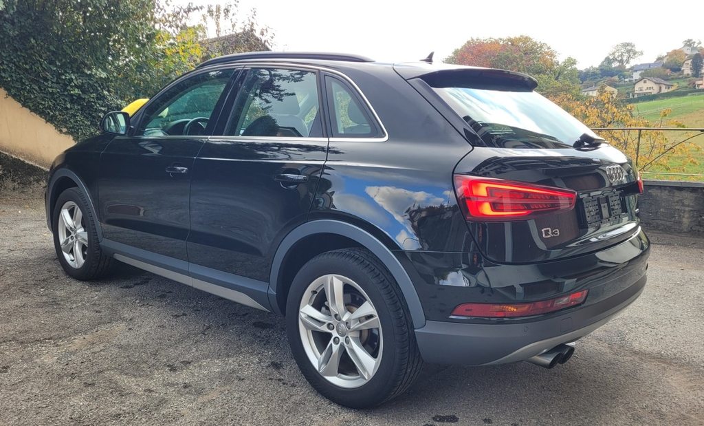 AUDI Q3 2.0 TFSI Design quattro S-Tr., Petrol, Second hand / Used, Automatic - 5