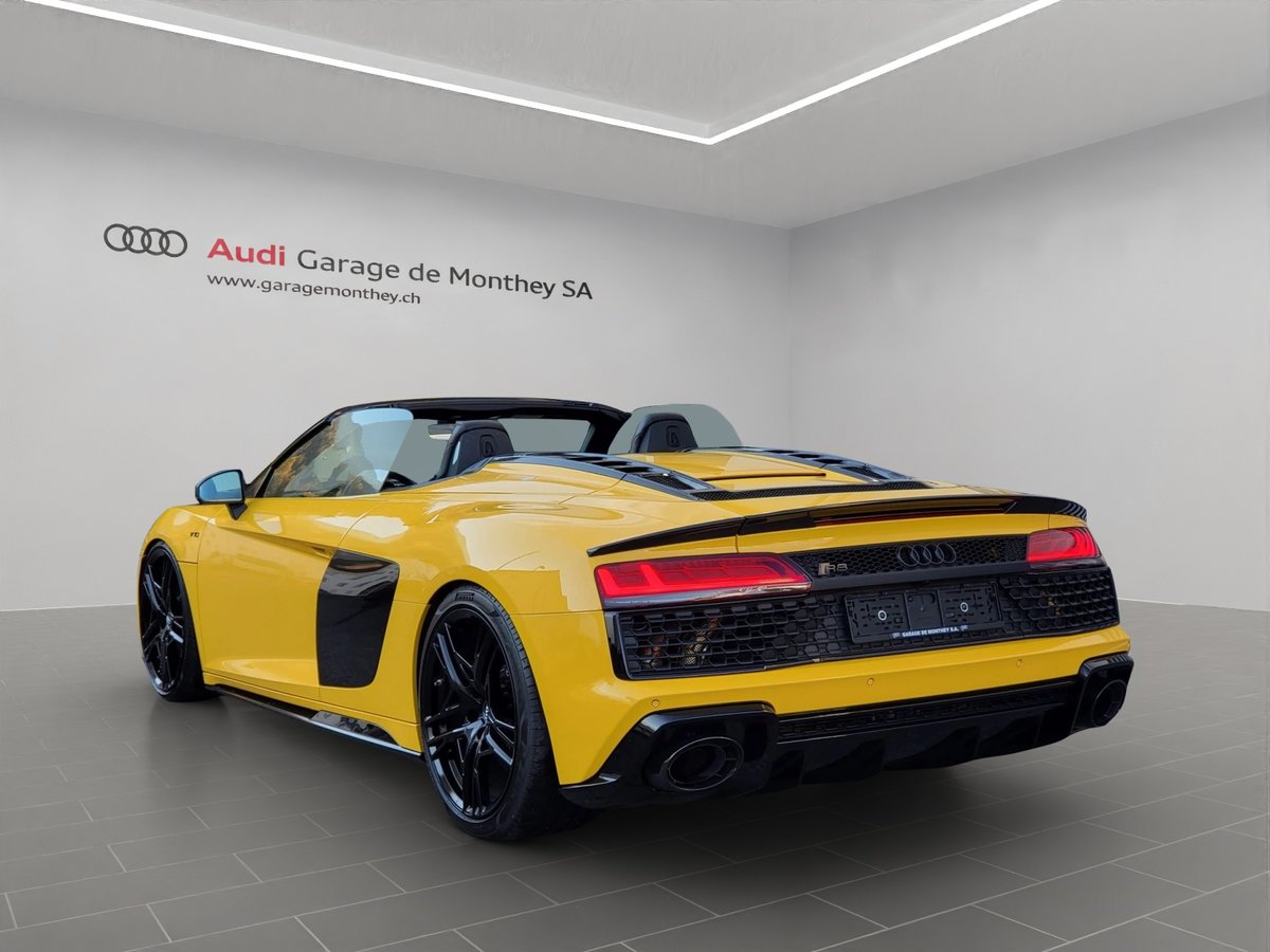 AUDI R8 Spyder performance S-Tronic, Benzin, Occasion / Gebraucht, Automatik - 6