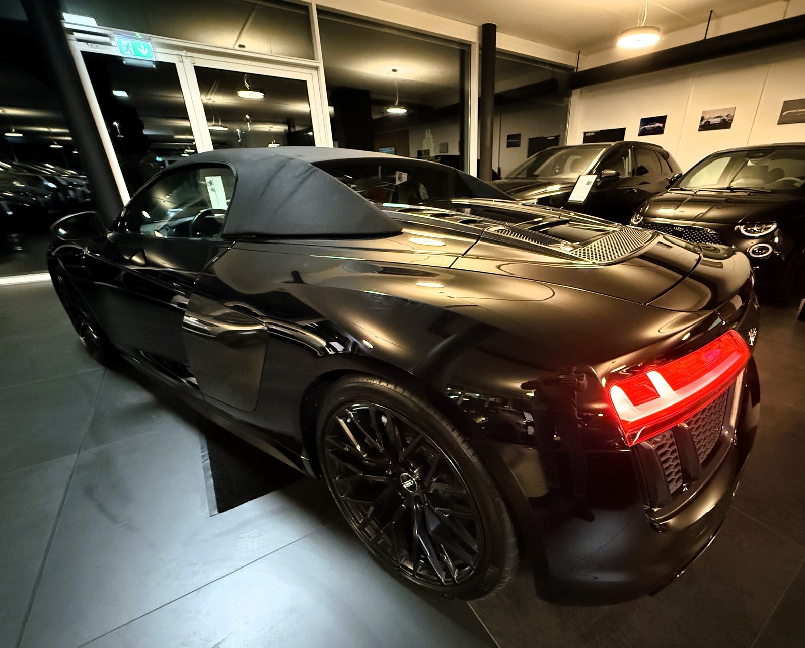 AUDI R8 Spyder 5.2 S-Tronic, Petrol, Second hand / Used, Automatic - 4