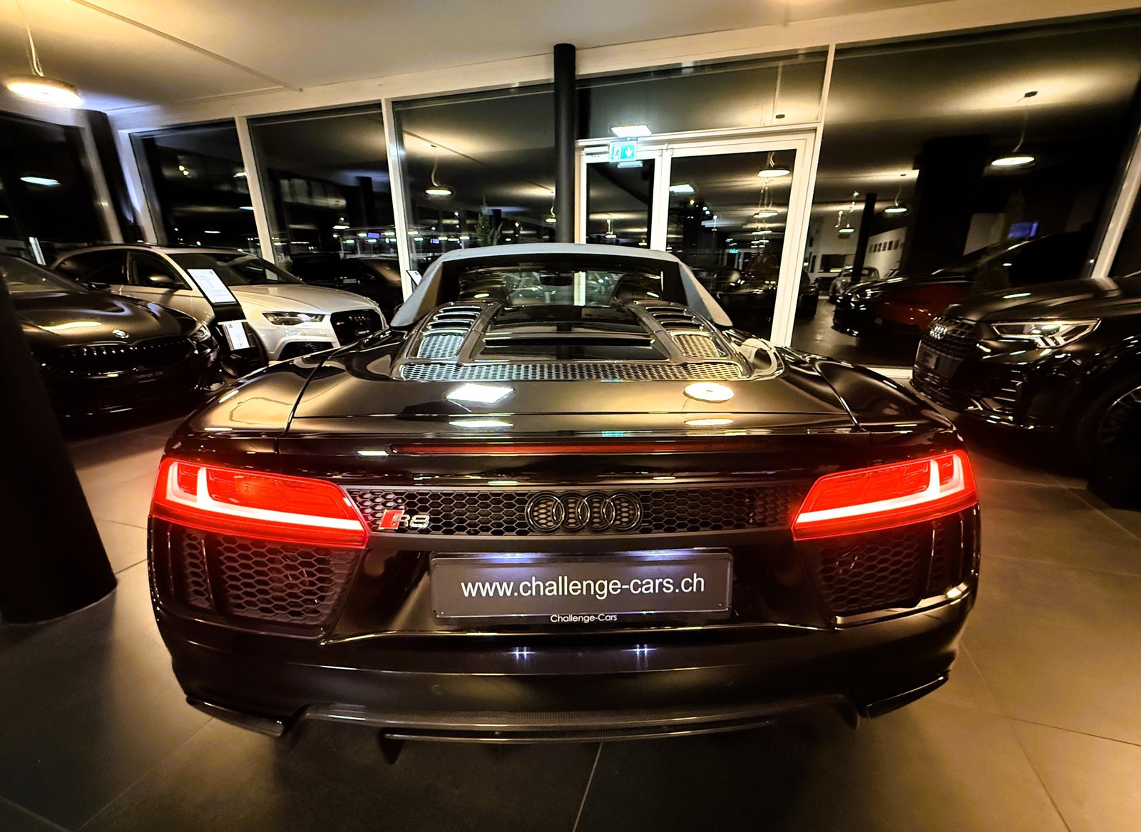 AUDI R8 Spyder 5.2 S-Tronic, Petrol, Second hand / Used, Automatic - 6