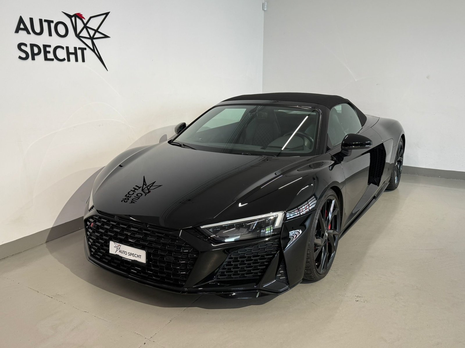 AUDI R8 Spyder RWD S-Tronic, Petrol, Second hand / Used, Automatic - 2