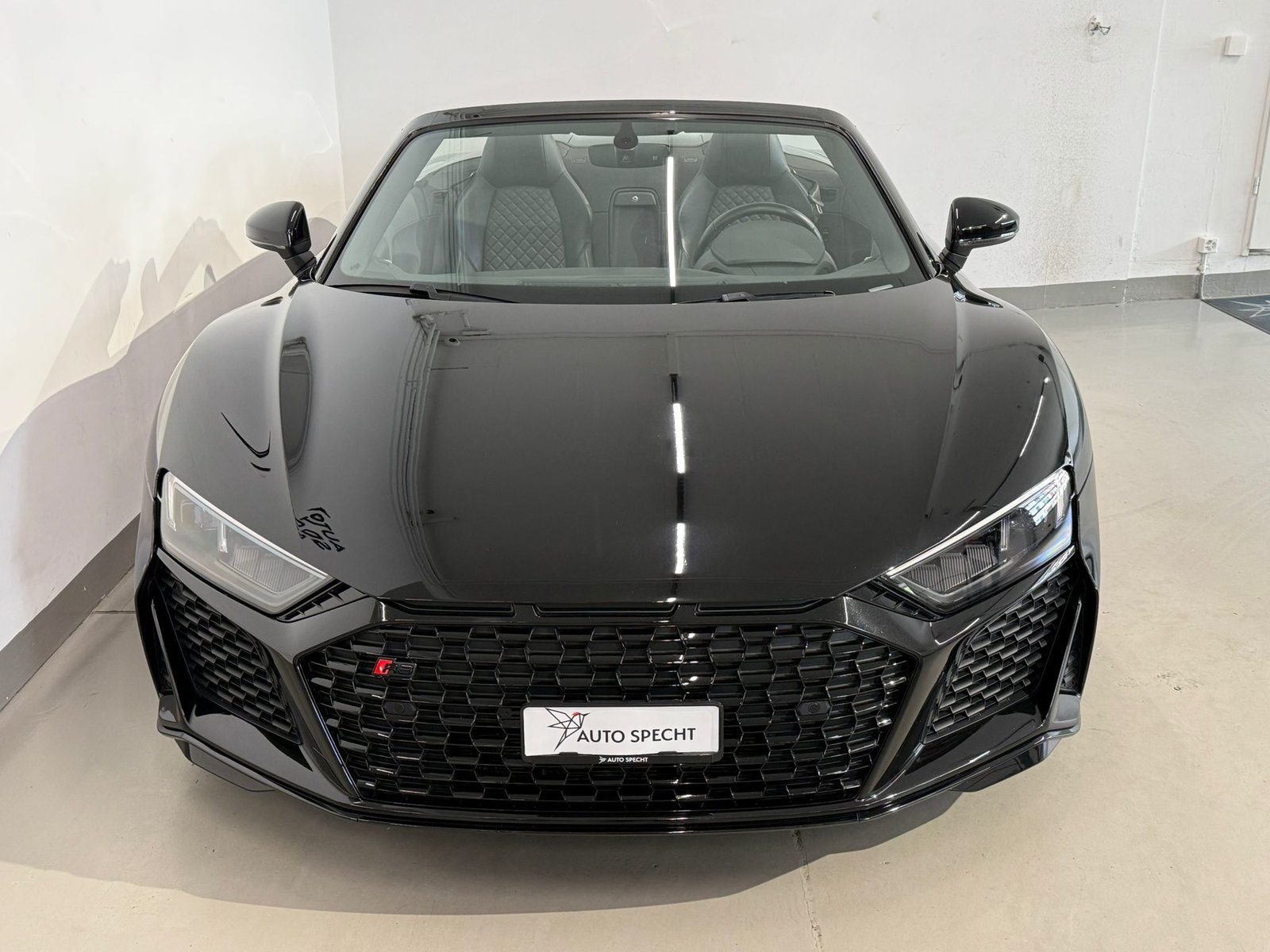 AUDI R8 Spyder RWD S-Tronic, Petrol, Second hand / Used, Automatic - 5