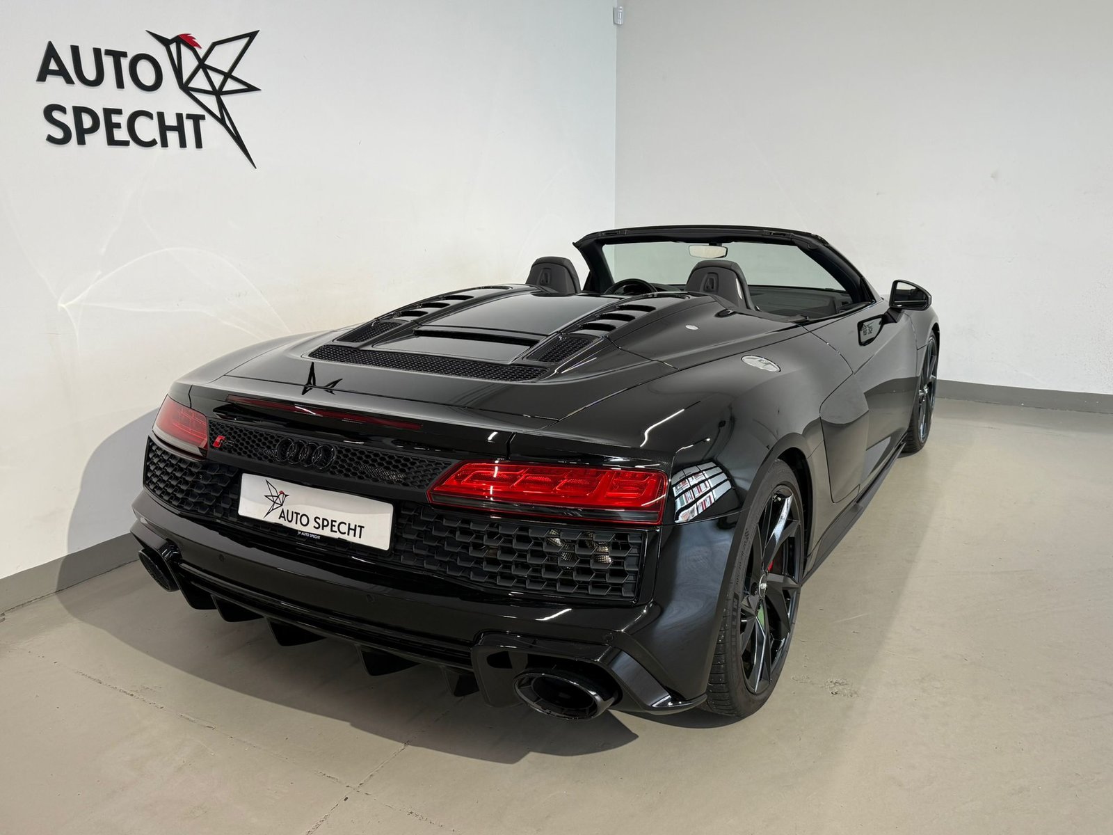 AUDI R8 Spyder RWD S-Tronic, Petrol, Second hand / Used, Automatic - 6