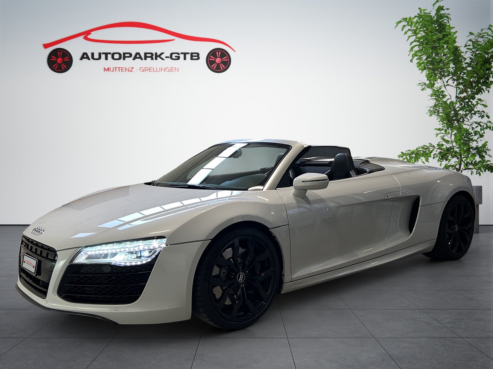 AUDI R8 Spyder 5.2 S-Tronic