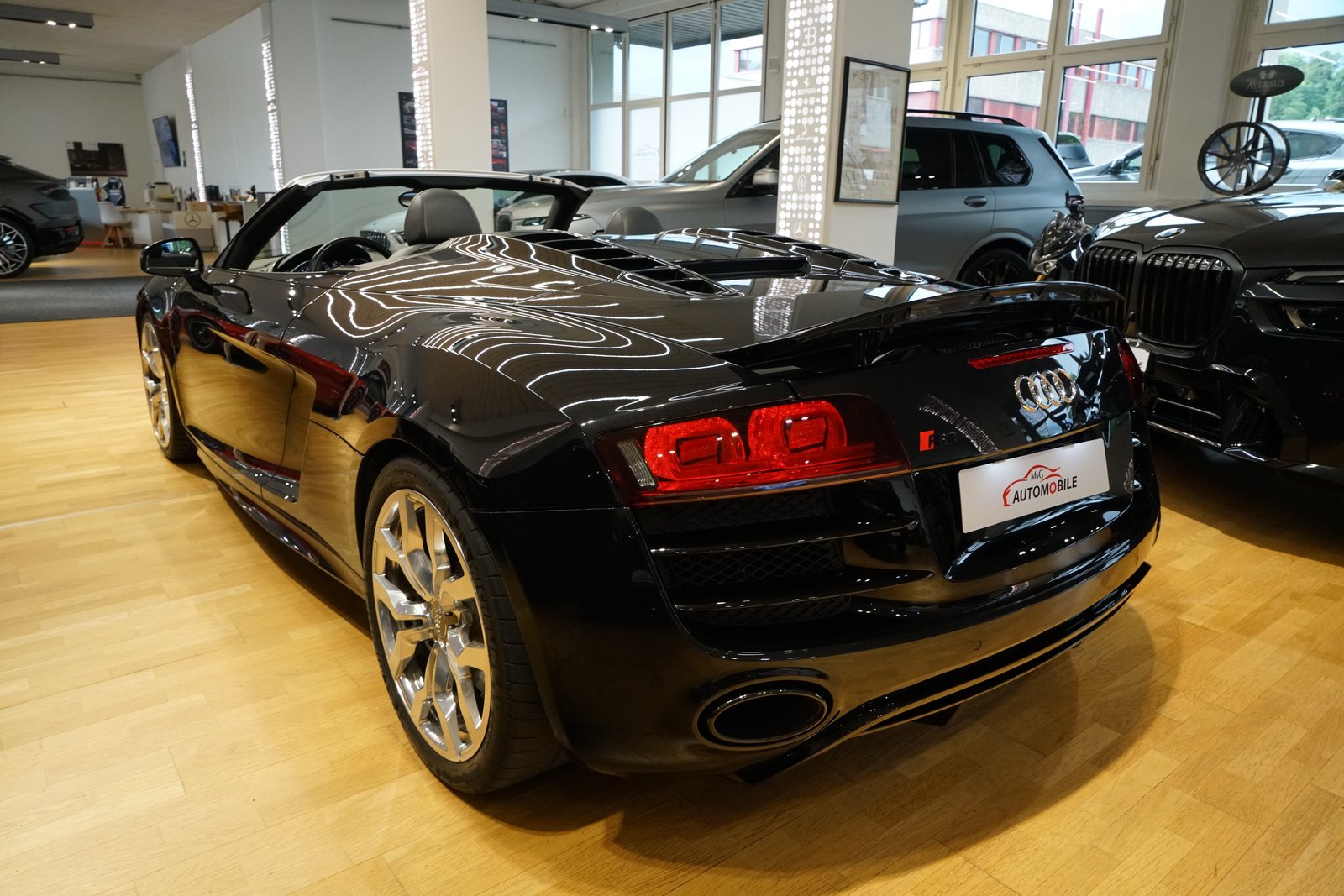 AUDI R8 Spyder 5.2, Benzina, Occasioni / Usate, Automatico - 4