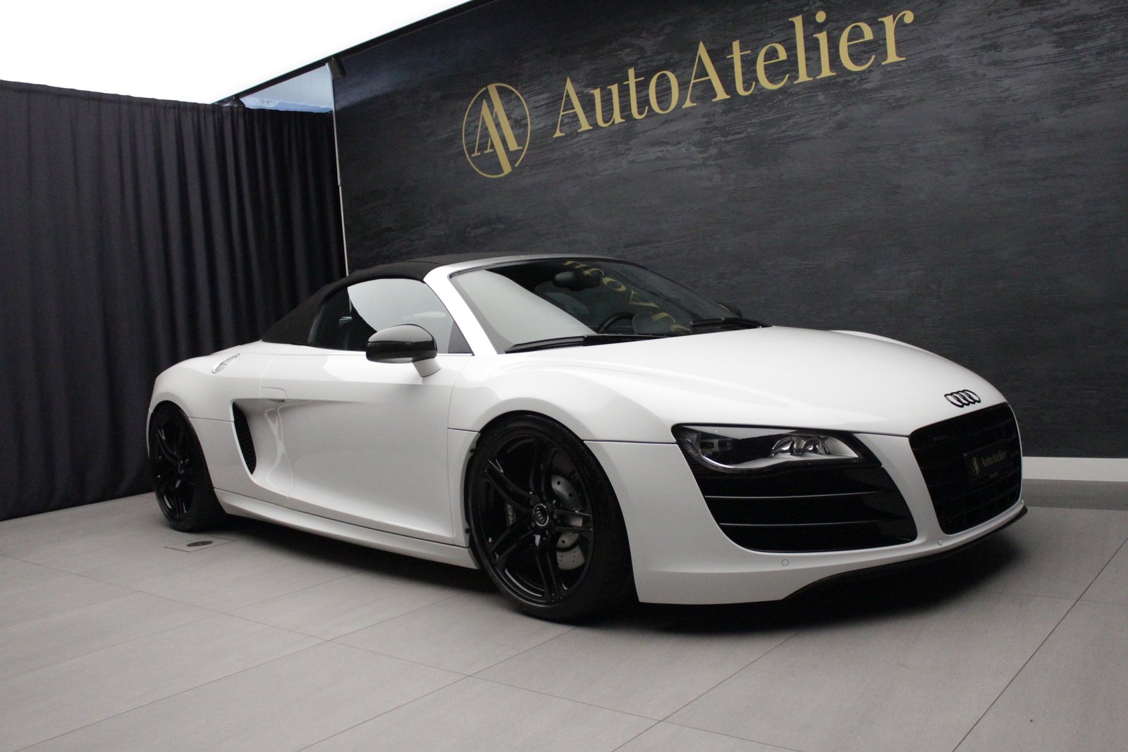 AUDI R8 Spyder 5.2 R-Tronic, Benzin, Occasion / Gebraucht, Automatik - 2