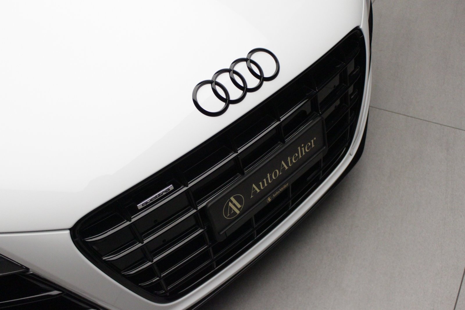 AUDI R8 Spyder 5.2 R-Tronic, Benzin, Occasion / Gebraucht, Automatik - 7