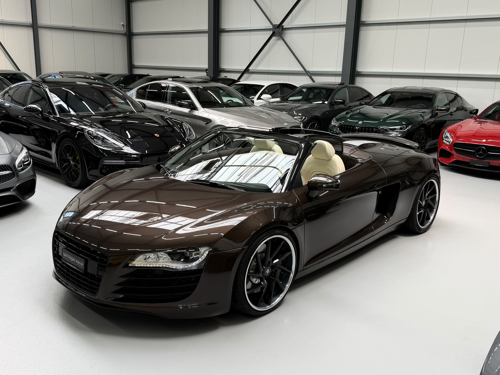AUDI R8 Spyder 4.2 R-Tronic, Petrol, Second hand / Used, Automatic - 2