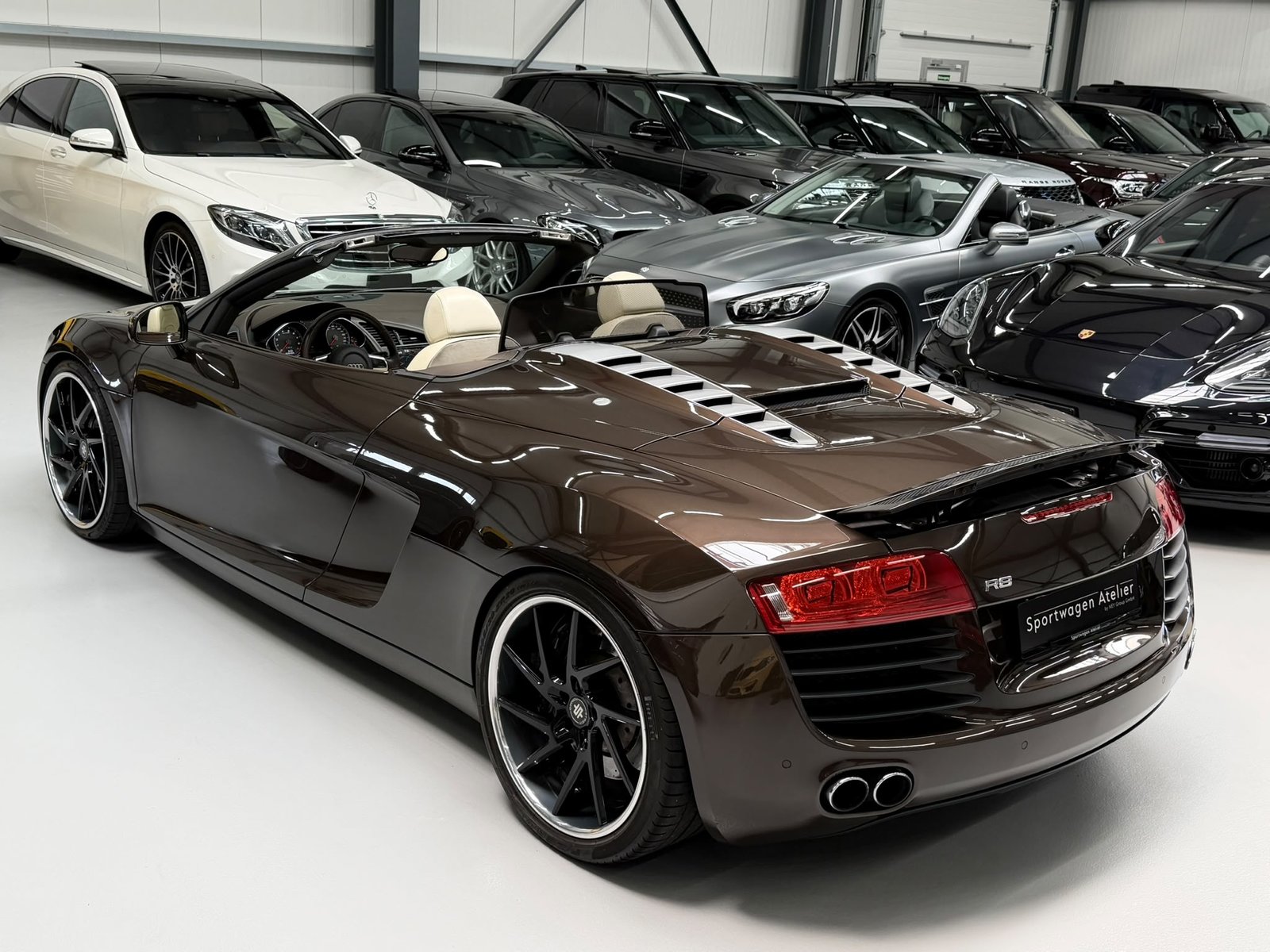 AUDI R8 Spyder 4.2 R-Tronic, Petrol, Second hand / Used, Automatic - 6