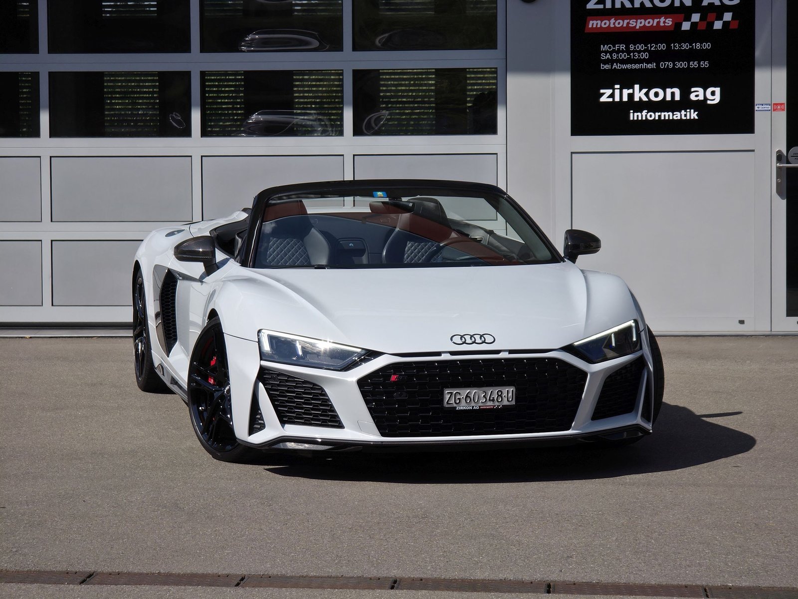 AUDI R8 Spyder performance S-Tronic full Carbon, Petrol, Second hand / Used, Automatic - 3