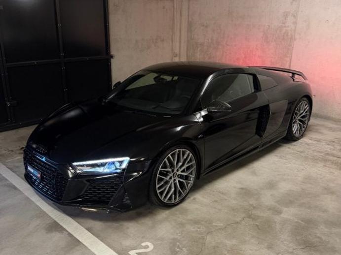 AUDI R8 5.2 FSI V10 performance quattro S-Tronic, Petrol, Second hand / Used, Automatic