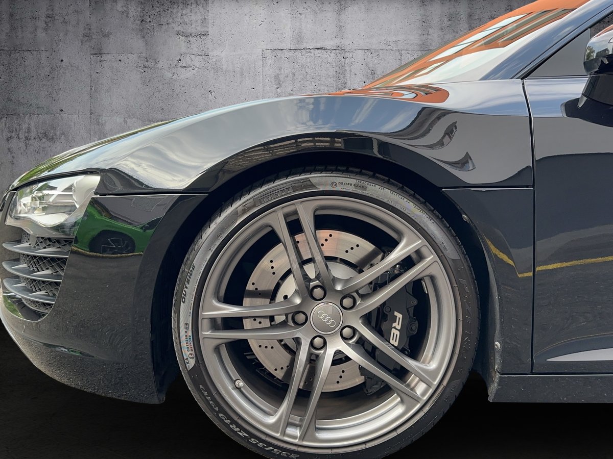 AUDI R8 Coupé 4.2, Petrol, Second hand / Used, Manual - 2
