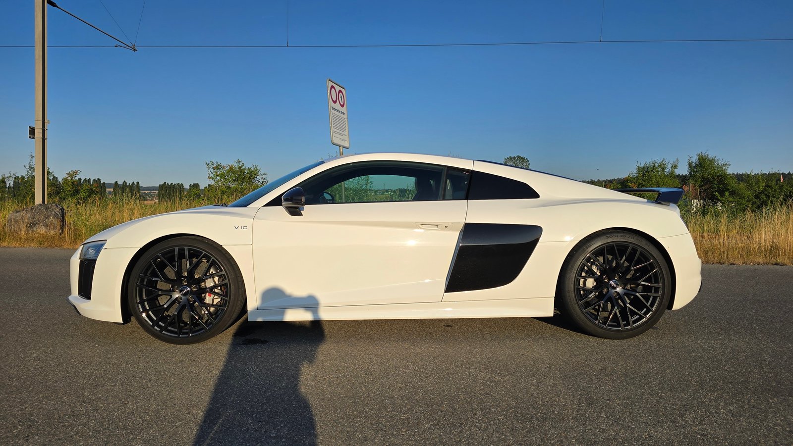 AUDI R8 Coupé 5.2 plus S-Tronic Carbon, Benzin, Occasion / Gebraucht, Automatik - 3