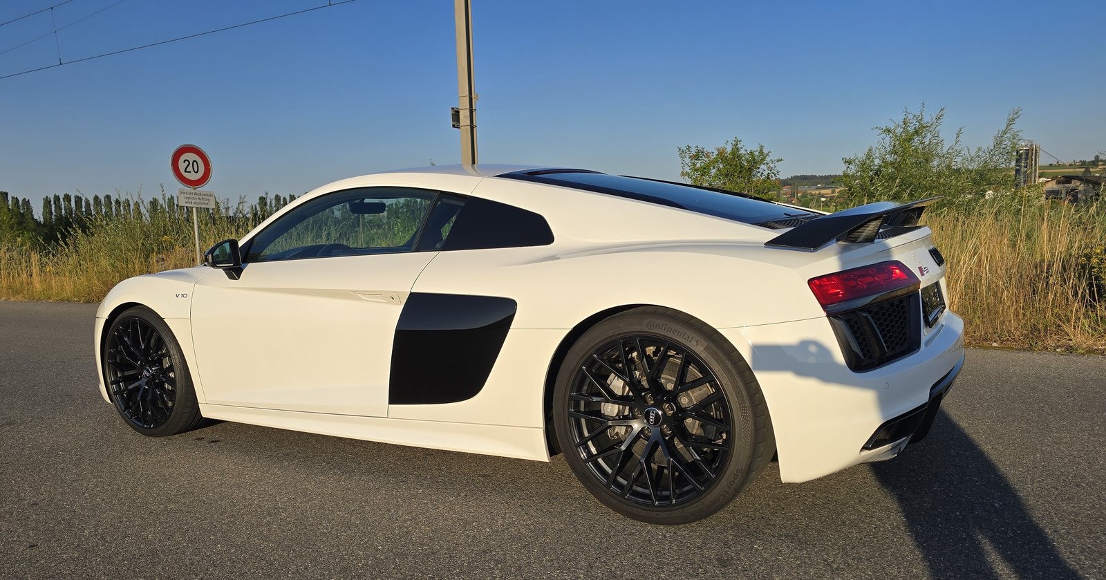 AUDI R8 Coupé 5.2 plus S-Tronic Carbon, Benzin, Occasion / Gebraucht, Automatik - 5