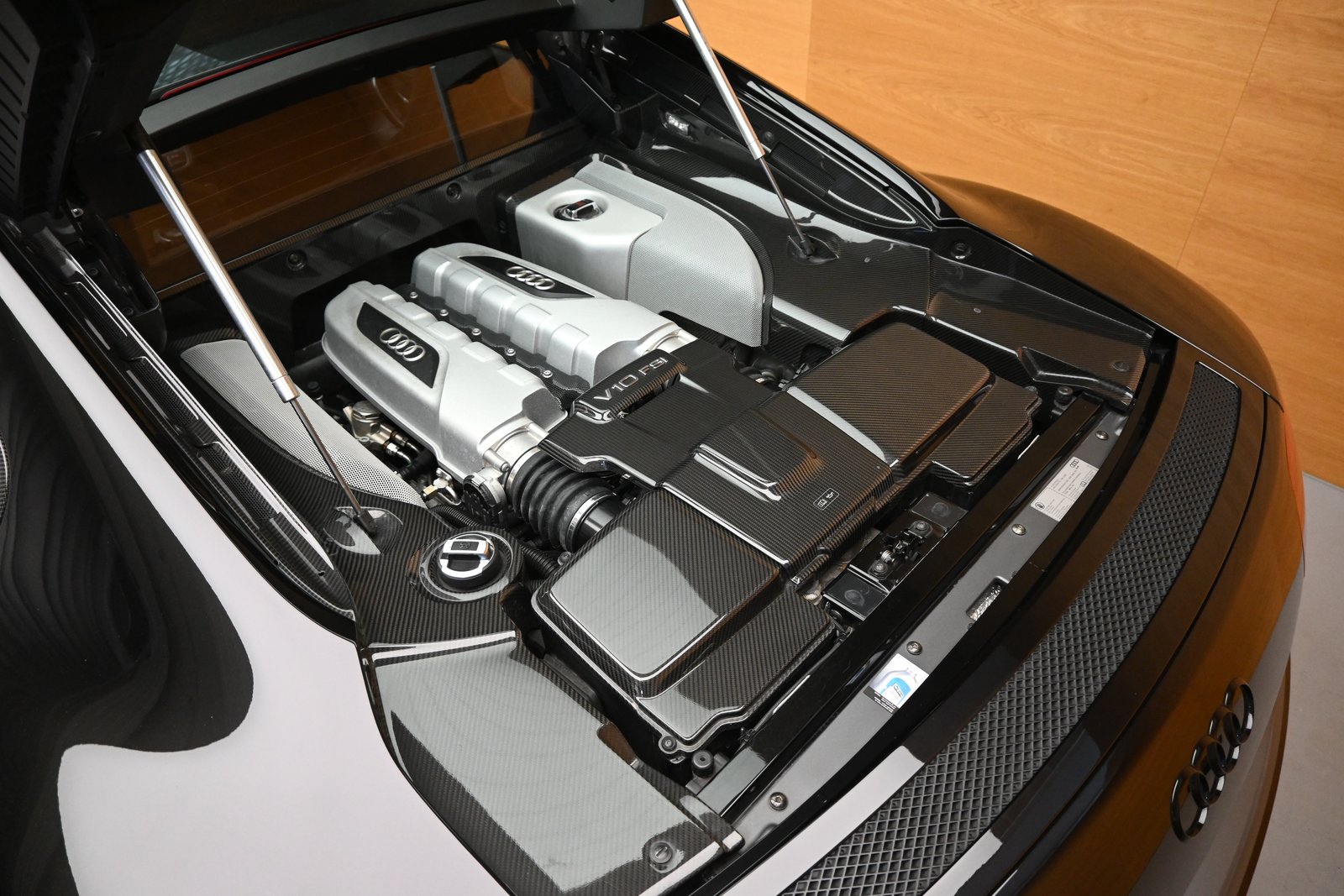 AUDI R8 plus Coupé 5.2 S-Tronic, Essence, Occasion / Utilisé, Automatique - 7