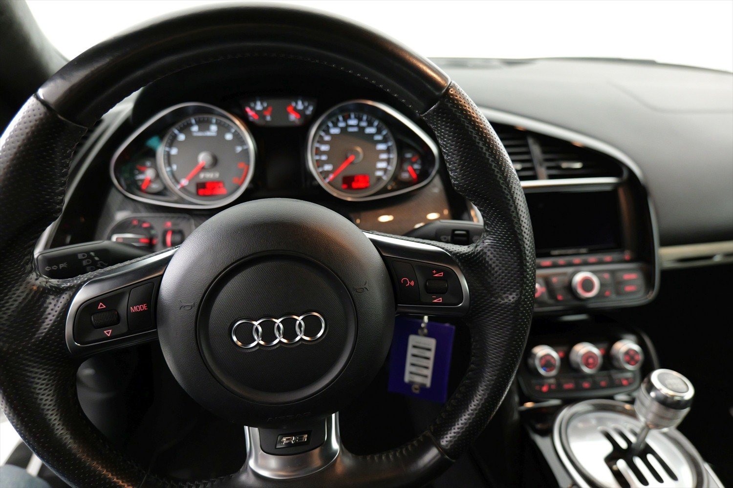 AUDI R8 Coupé 4.2, Petrol, Second hand / Used, Manual - 2