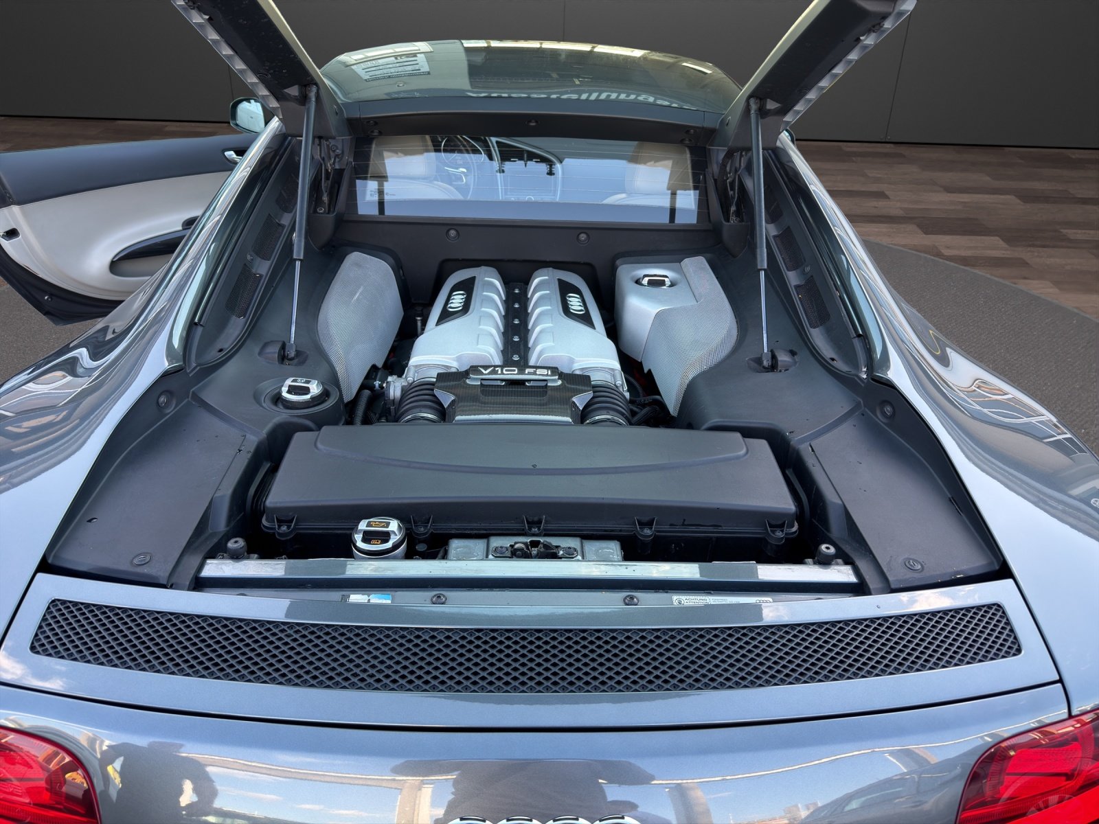 AUDI R8 Coupé 5.2 R-Tronic V10 Power Brutaler Sound Pure, Essence, Occasion / Utilisé, Automatique - 6